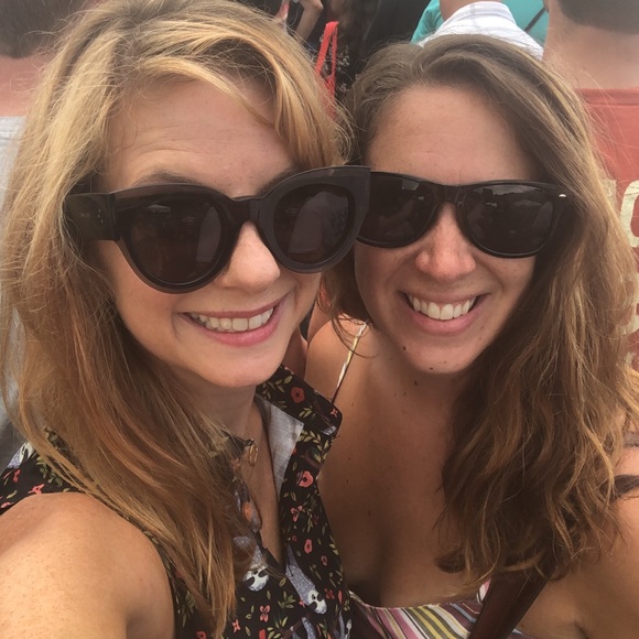 Meet your Posher, Jacquelyn - Picture 2 of 2